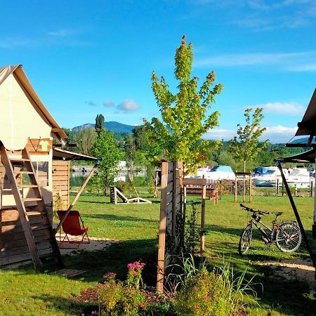Les Lodges De La Viarhona - Tentes Lodges Virignin Экстерьер фото