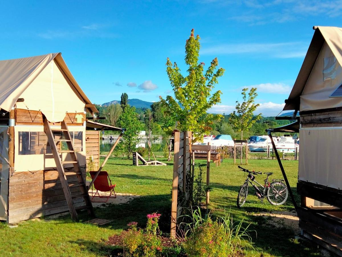 Les Lodges De La Viarhona - Tentes Lodges Virignin Экстерьер фото